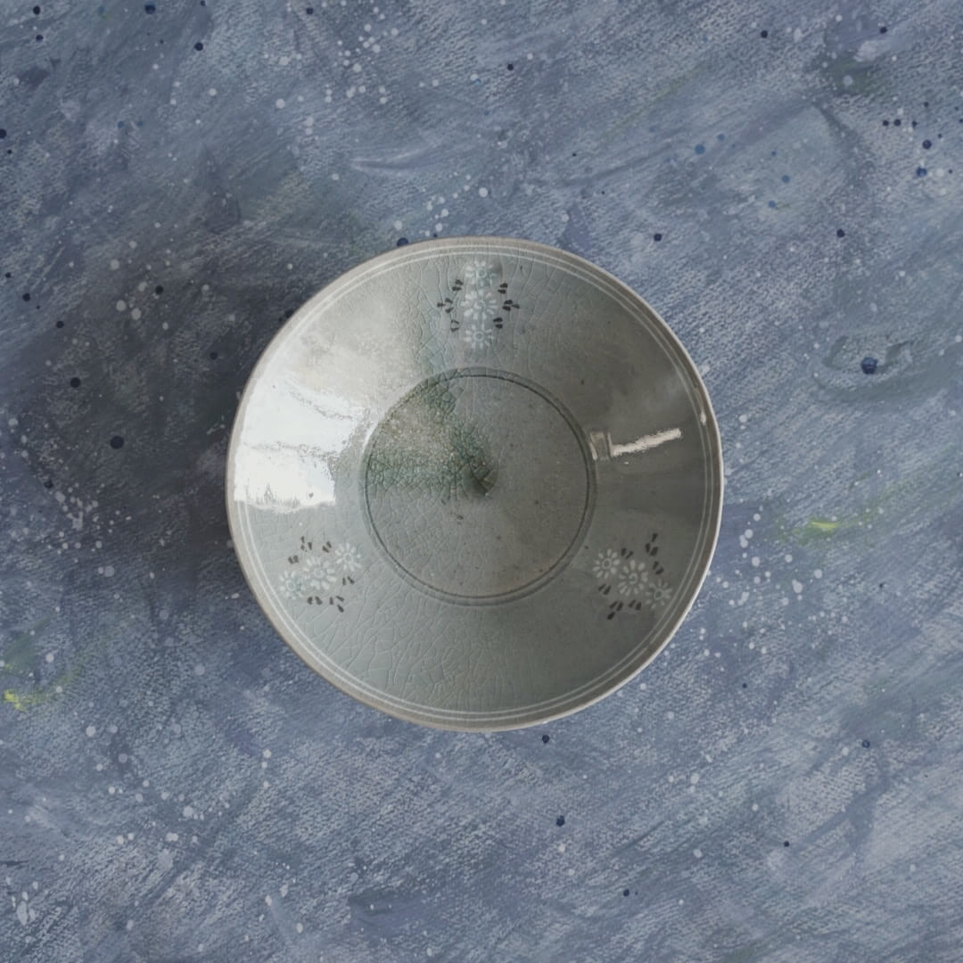 青磁象嵌茶碗 | 光藤佐 | 大阪うつわQuwan