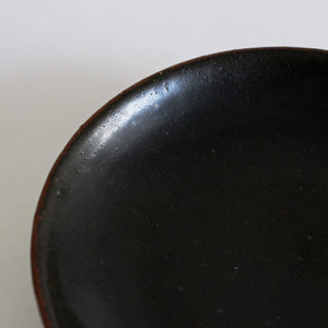 黒釉皿大 - Quwan