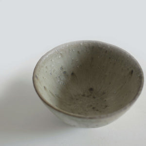 木灰釉飯茶碗 - Quwan